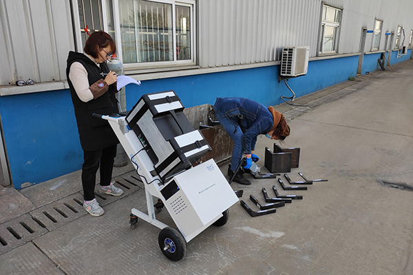 移動式直讀光譜儀戶外檢測 /cxyq/20210521094421-FmSk4YF86dvcOs1p_gUv6WACVeAF.jpg